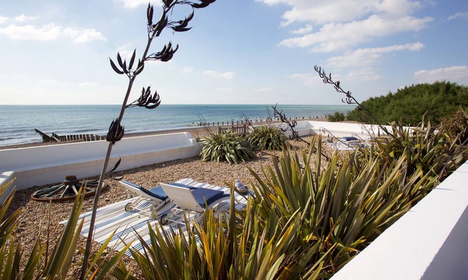 Littlehampton Casa | Impresionante propiedad frente a la playa con vistas al mar y bañera de hidromasaje en Tatler