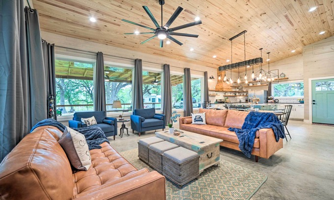 Blanco Casa | Stunning Blanco Home w/ Direct River Access!