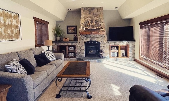 Deerwood Casa | Stunning Cabin on Crooked Lake, MN