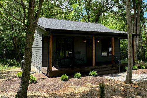 Carbondale Casa | Stunning Cabin with Spa Perfect for Outdoor Sports in Carbondale, Illinois