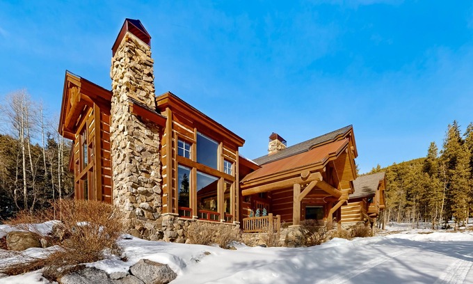 Leadville Casa | Stunning Cabin with wifi, mountain views, private hot tub & secluded location