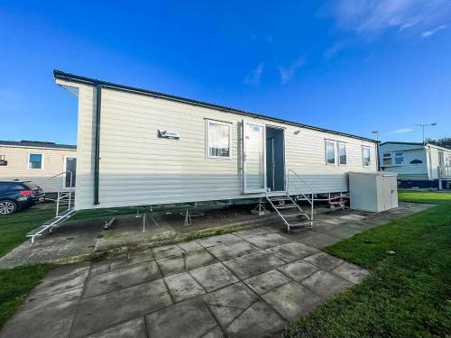 Hunstanton Otro | Stunning Caravan For Hire Nearby Hunstanton Beach In Norfolk Ref 23050S