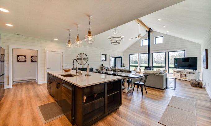 Machipongo Casa | Stunning Chesapeake Bay Farmhouse w/ Dock & Kayaks