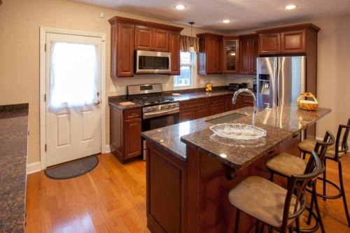 Mount Washington Casa | Stunning City Living Open Floor Plan