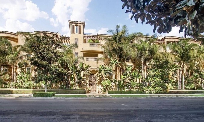 Studio City Condominio | Stunning, contemporary, centrally, located Studio City Condo