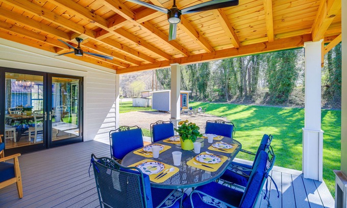 Damascus Casa | Stunning Damascus Vacation Rental w/ Fire Pit!