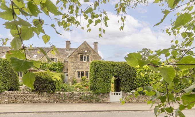 Longborough Cabaña | Stunning dog friendly holiday cottage - Yew Tree Cottage, Lower Swell