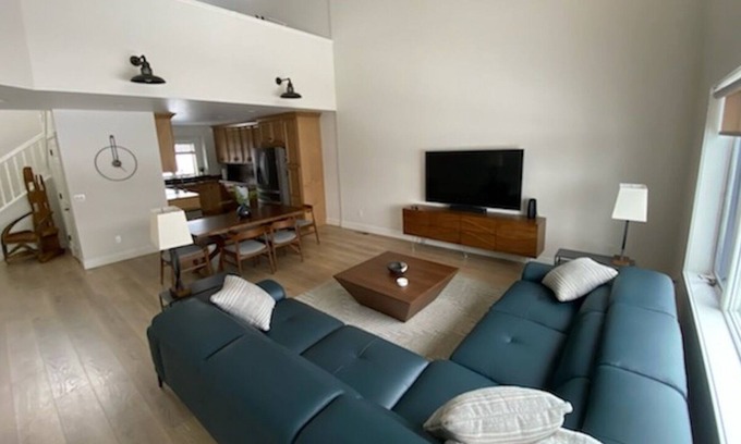 Bigfork Casa | Stunning Eagle Bend Townhouse in the Heart of Bigfork