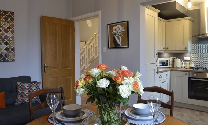 Dumfries Casa | Stunning Edwardian Townhouse Dumfries walking distance to town centre