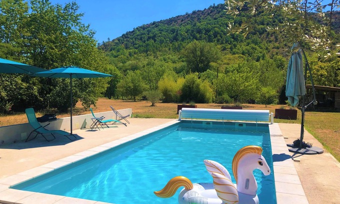 Uzer Casa | Stunning family house with swimming pool, South Ardèche