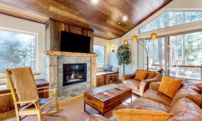 Tahoma Casa | Stunning forest home with large deck, walk to Lake Tahoe & Sugar Pine Point