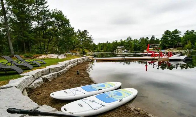 Trent Lakes Cabaña | Stunning Four Season Cottage