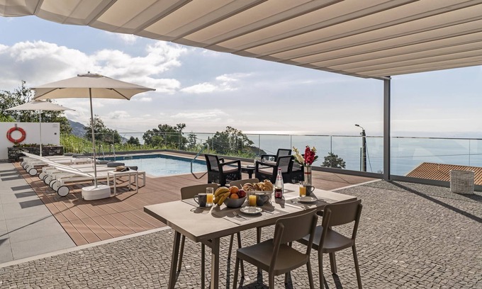 Monte Villa | Stunning Funchal Villa | 3 Bedrooms | Vila da Portada | Panoramic Sea Views | Recently Refurbished
