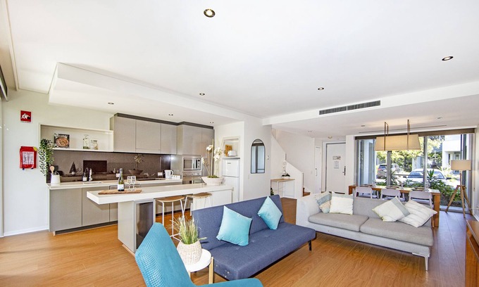 Magenta Shores Casa | Stunning garden view townhouse at Magenta