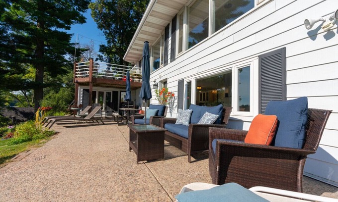 Lake Wissota Casa | Stunning Getaway on Lake Wissota, Lake Access!