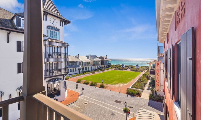 Rosemary Beach Condominio | Stunning Gulf Views, Condo on Western Green, across from Pearl Hotel
