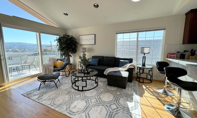 Downtown Casa | Stunning House in South SF