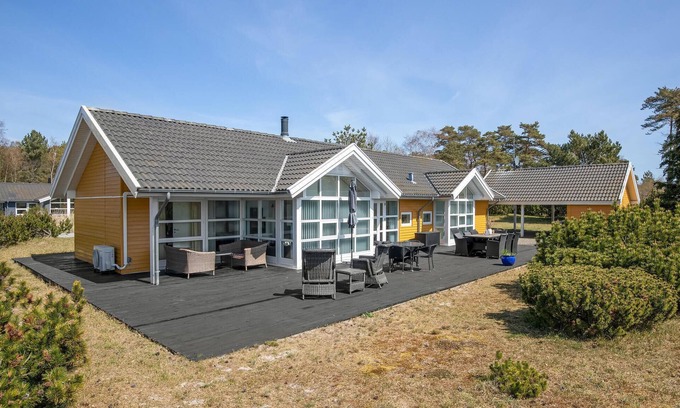 Oster Somarken Casa | Impresionante casa en Aakirkeby con.
