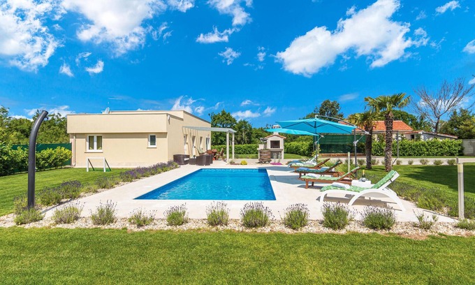 Bale Casa | Impresionante casa en Bale