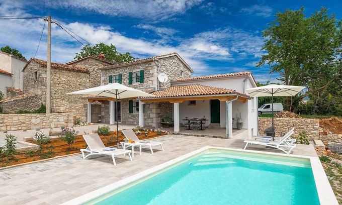 Buzet Casa | Impresionante casa en Buzet