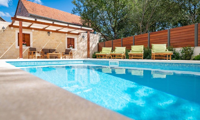 Trilj Casa | Bonita casa en Dicmo con cocina