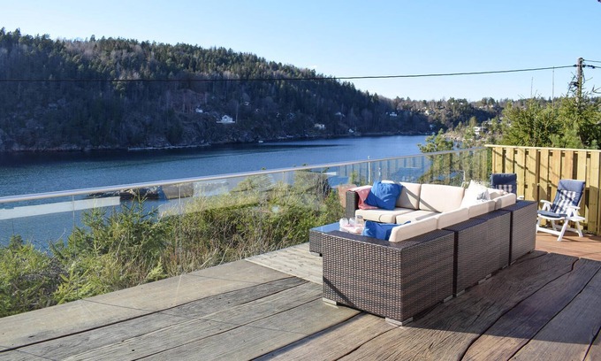 Frogn Casa | Stunning Home in Drøbak With 3 Bedrooms and Wifi