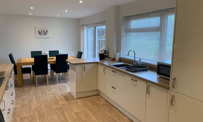 South Petherton Casa | Stunning Home in Large Gardens