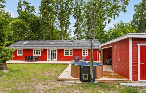 Fjellerup Casa | Stunning Home In Glesborg With Sauna