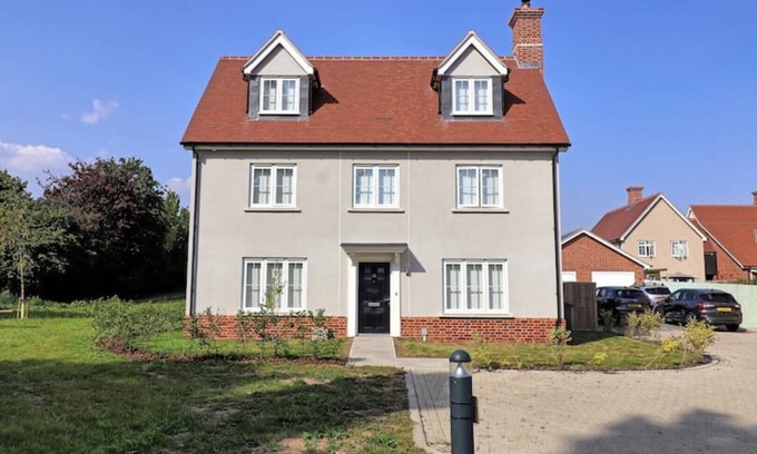 Colchester Casa | Stunning Home in Historic Village, Coggeshall. Between Braintree and Colchester