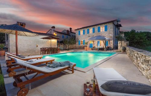 Hrboki Casa | Stunning Home In Hrboki
