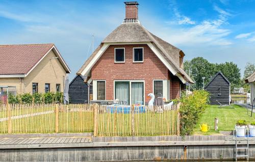 Idskenhuizen Casa | Stunning Home In Idskenhuizen - With Wifi