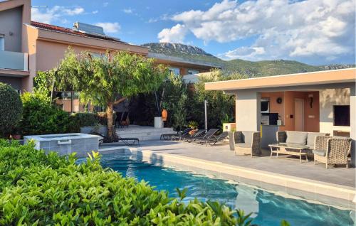 Kastela Casa | Stunning Home In Kastel Stari