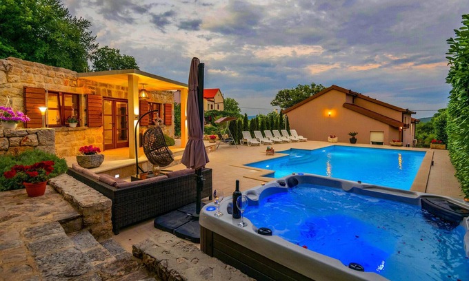 Podbablje Casa | Impresionante casa en Krivodol con.