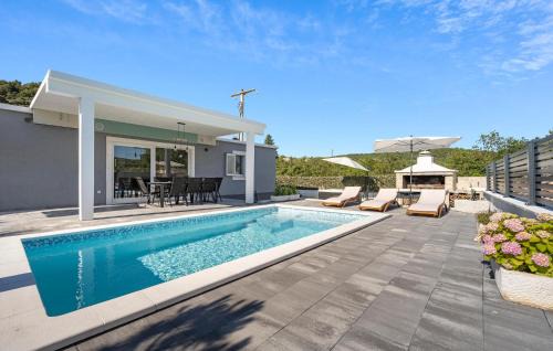 Primosten Casa | Stunning Home In Krusevo