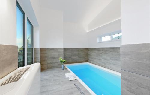 Lembruch Casa | Stunning Home In Lembruchdümmer See