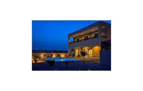 Pirovac Casa | Stunning Home In Pirovac