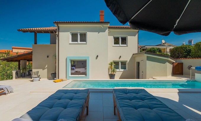 Vinkuran Casa | Impresionante casa en Pula