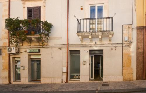 Solarino Casa | Stunning Home In Solarino