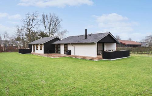 Skaven Strand Casa | Stunning Home In Tarm With Wifi