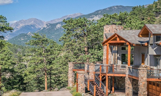 Estes Park Casa | ¡NUEVO! Impresionante casa de montaña, espectacular privacidad y vistas, cerca de RMNP.