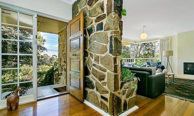 Bellevue Heights Casa | Stunning house with beautiful entertainment area!!