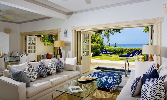 Old Trees Bay Villa | Impresionante casa de playa con acceso directo a la hermosa playa de Paynes Bay.