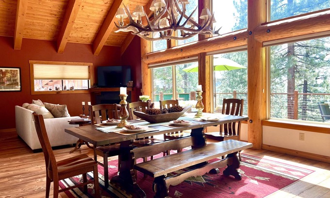 Incline Village Casa | NUEVA LISTA WOW! Un refugio de 5 recámaras / 4 baños en North Lake Tahoe.