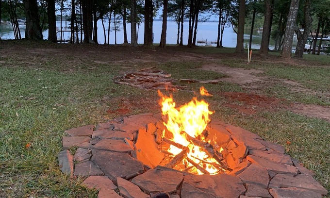 Hartwell Casa | Stunning Lake Views, Family/Pet Friendly, Private Dock