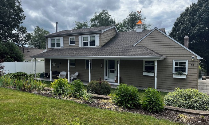 South Woodstock Casa | Stunning Lakefront Escape! Book Your Dream Getaway!