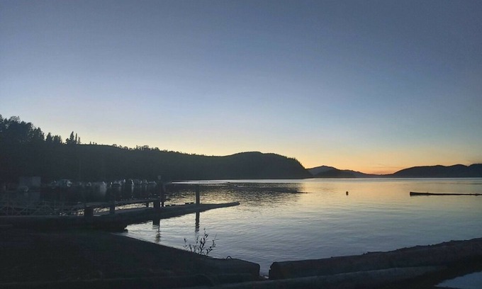 Granisle Condominio | Stunning Lakeside Getaway in BC Wilderness!