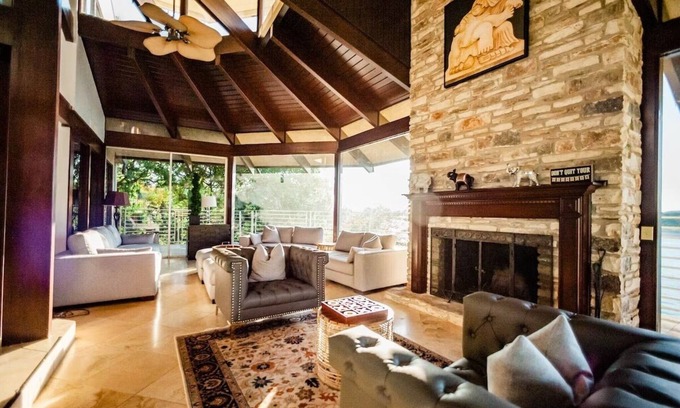 Lakeway Casa | Lakeway Paradise - Boat Dock, Lake Front, Best Location !! 3 historia, teatro