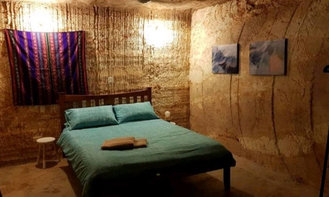 Coober Pedy Casa | Impresionante LIGHT FILLED UNDERGROUND Retreat - Earthworm House - Dugout - Familia
