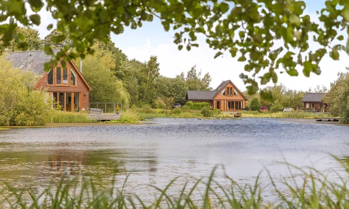 Menai Bridge Chalet De Esquí | Alojamiento de 2 habitaciones en Anglesey
