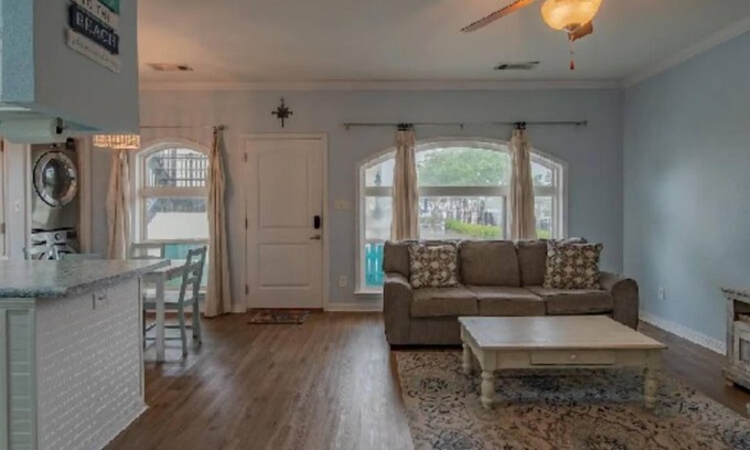 Long Beach Condominio | Stunning Long Beach Condo With Ocean View!